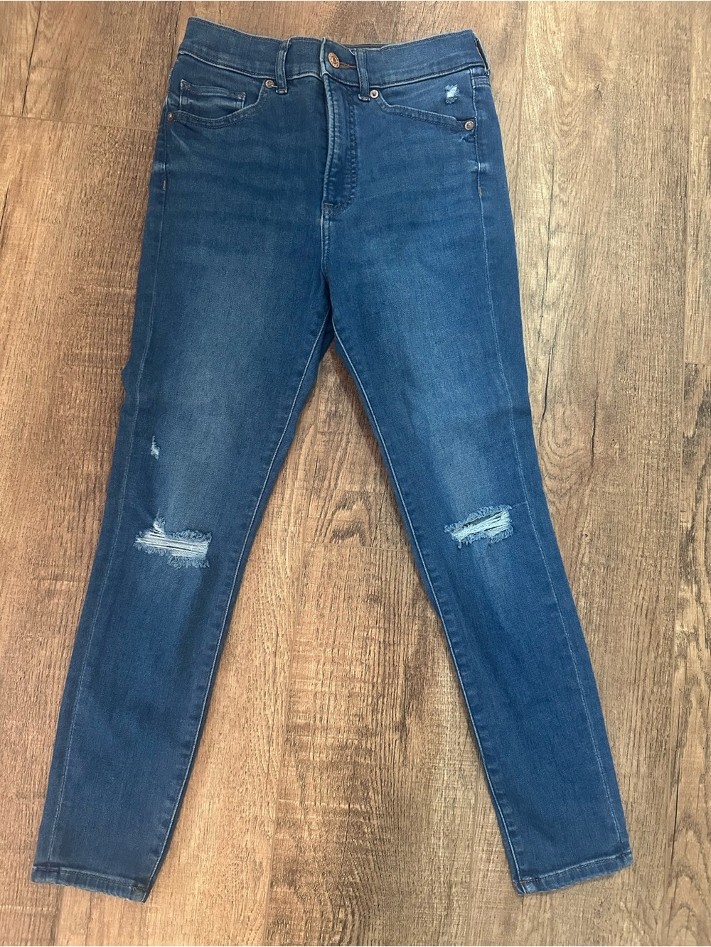 Express Skinny High Rise Jeans with Knee Distress 0 Short